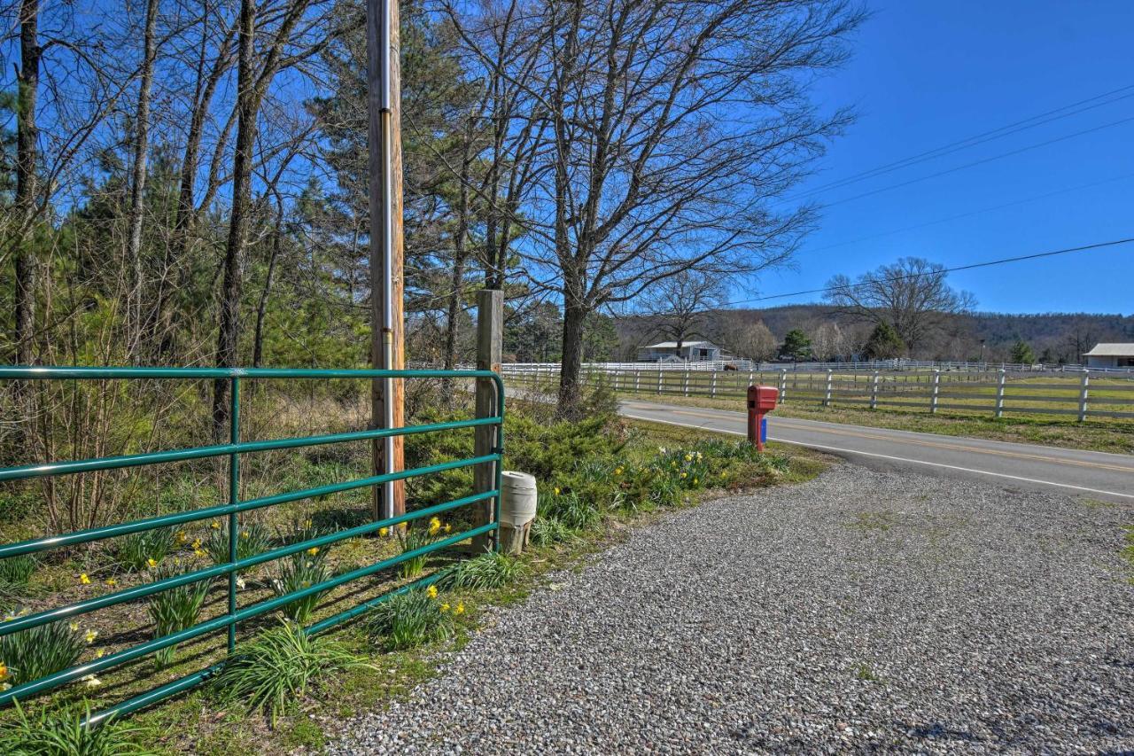 Luxury Pearcy Cabin With 5 Private Acres And Hot Tub! Eksteriør billede